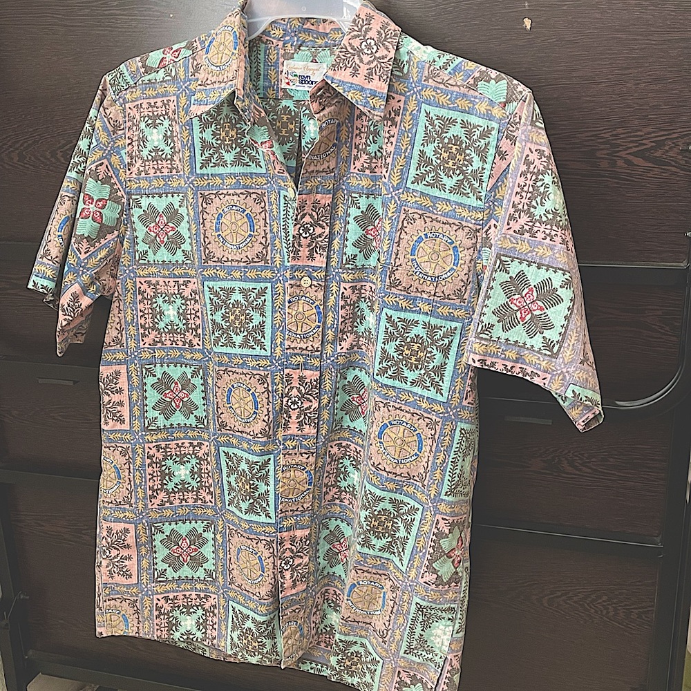 Classic Reyn Spooner button down men’s aloha shirt